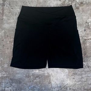 Black V-Cross Biker Shorts with Pockets!